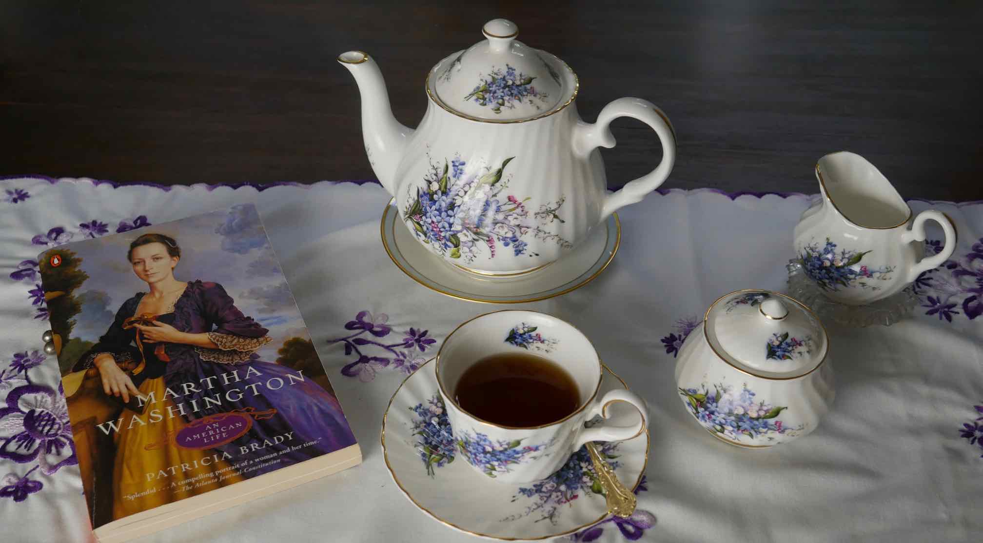 book Martha Washington on white flowered tea service